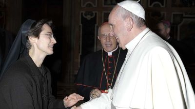 Freira franciscana e cientista política é a primeira mulher “número dois” do Vaticano