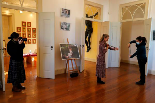 Marinha Grande | BAILARINA INESA MARKAVA EM RESIDÊNCIA ARTÍSTICA NO MUSEU JOAQUIM CORREIA