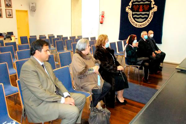 Castelo de Paiva | Presidente José Rocha presidiu à cerimónia: GOVERNADOR ROTÁRIO DO DISTRITO 1970 RECEBIDO NA CÂMARA MUNICIPAL