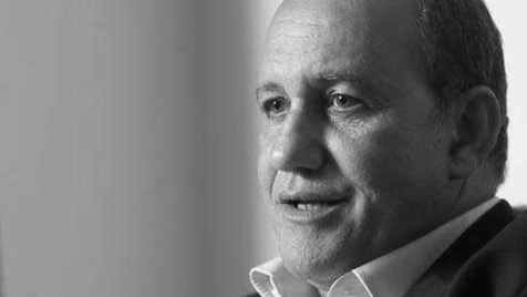 Morreu Artur Albarran