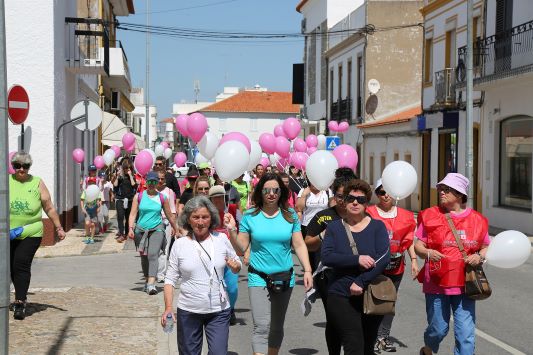 Reguengos de Monsaraz assinala Dia da Mulher com caminhada em homenagem às mulheres ucranianas