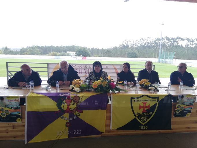Febres recebe 800 crianças para encontro distrital de futebol. Evento tem o apoio do Município de Cantanhede