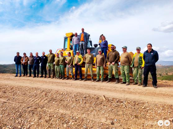 Silves | OPERAÇÃO DE EXECUÇÃO DE TROÇO DE REDE PRIMÁRIA DE FAIXAS DE GESTÃO DE COMBUSTÍVEL DECORRE EM MONTE DA CORCHA