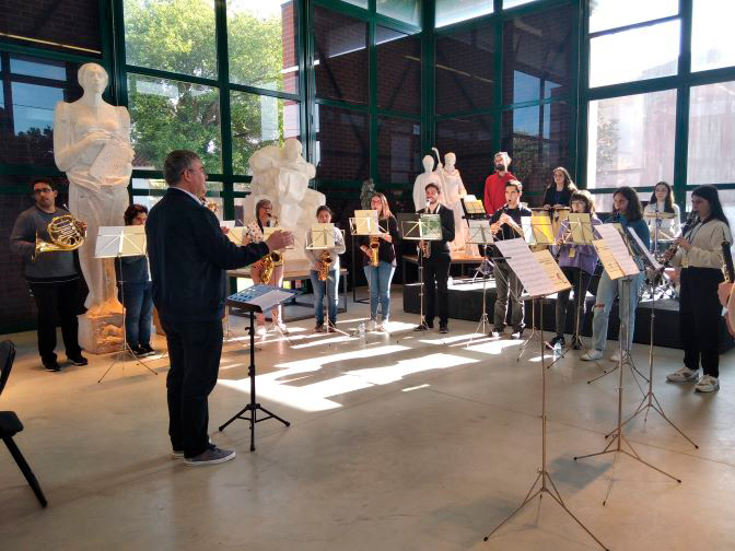 Marinha Grande | MUSEU JOAQUIM CORREIA RECEBEU CONCERTO DURANTE VISITA GUIADA