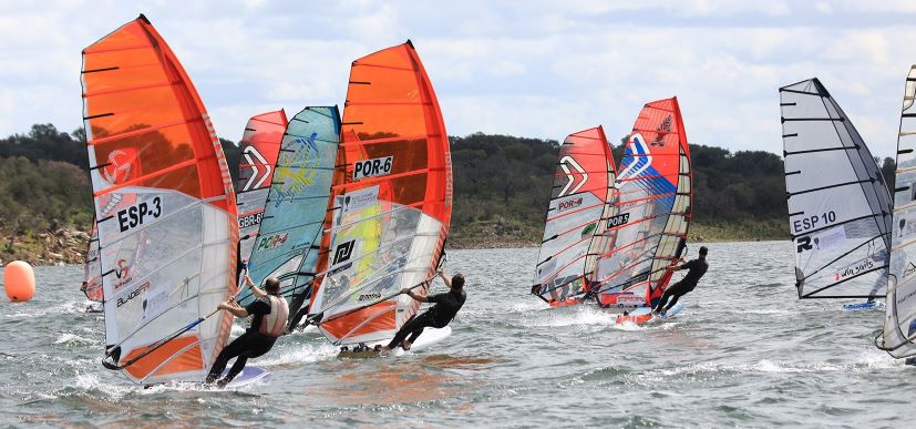 Centro Náutico de Monsaraz recebe a primeira prova do campeonato nacional de Formula Windsurf Series