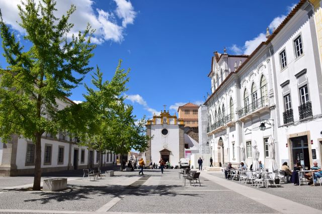 Évora | Principais assuntos tratados na reunião pública de 20 de abril