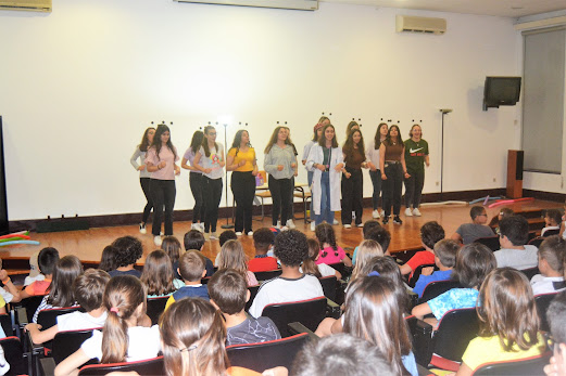 Cantanhede | Alunos da ETPC apresentam peça “Vem aí o Zé das Moscas” no auditório da Biblioteca Municipal