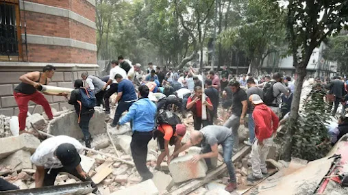 Novo sismo no México, abalo de 6.9 leva milhares de residentes da capital para a rua