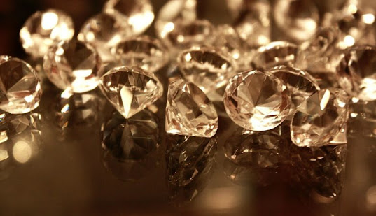 CIÊNCIA & SAÚDE: Há uma “fábrica de diamantes” escondida nas profundezas da Terra