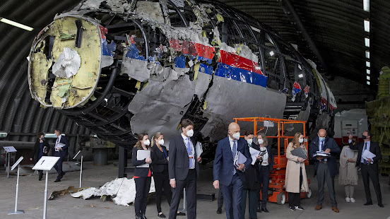 Pena perpétua para três culpados do abate do voo MH17