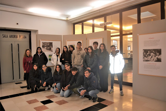 Cantanhede | Patente durante o mês de novembro da Biblioteca Municipal. Alunos da ETPC visitaram exposição sobre o Holocausto