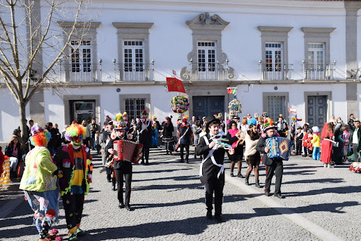 Brincas de Carnaval saem à rua em Évora