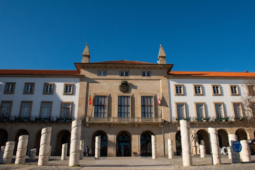 Covilhã | MUNICÍPIO ENTREGA CONTRATOS-PROGRAMA DE APOIO AO ASSOCIATIVISMO