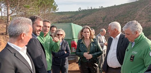 MINISTRO DO AMBIENTE E SECRETÁRIO DE ESTADO DA CONSERVAÇÃO DA NATUREZA E FLORESTAS VISITARAM HERDADE DA PARRA, EM SILVES