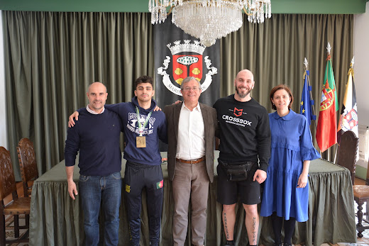 Marinha Grande | CAMPEÃO EUROPEU DE MUAY THAI RECEBIDO