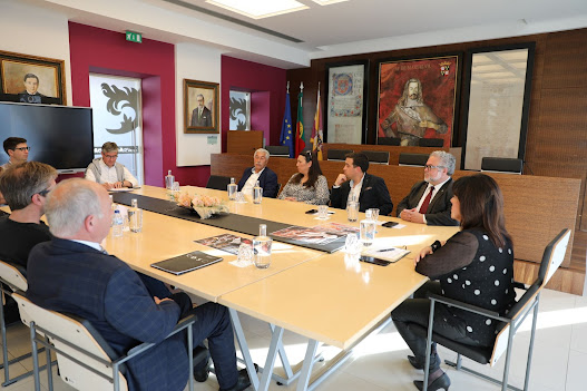 Espetáculo decorre a 22 de abril. Sinfonia pela Paz, da autoria de quatro compositores europeus, tem estreia marcada para o Multiusos de Febres