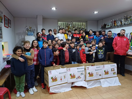 Proença-a-Nova | Equipas de formação da ADCPN doaram brinquedos e material escolar