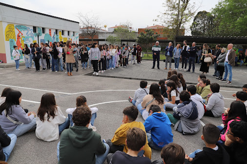 Marinha Grande | EB NERY CAPUCHO INAUGURA MURAL SOBRE LIBERDADE