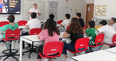 COMPORTAMENTOS ADITIVOS NA SAÚDE ESCOLAR EM MONFORTE