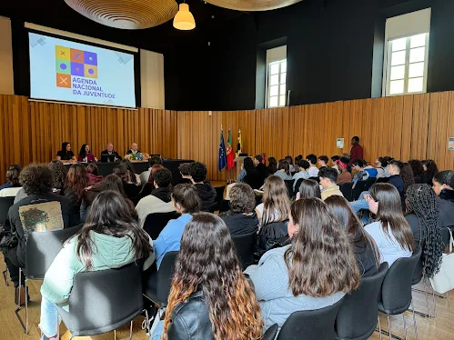 Marinha Grande | JOVENS REFLETEM SOBRE POLÍTICAS PARA O FUTURO