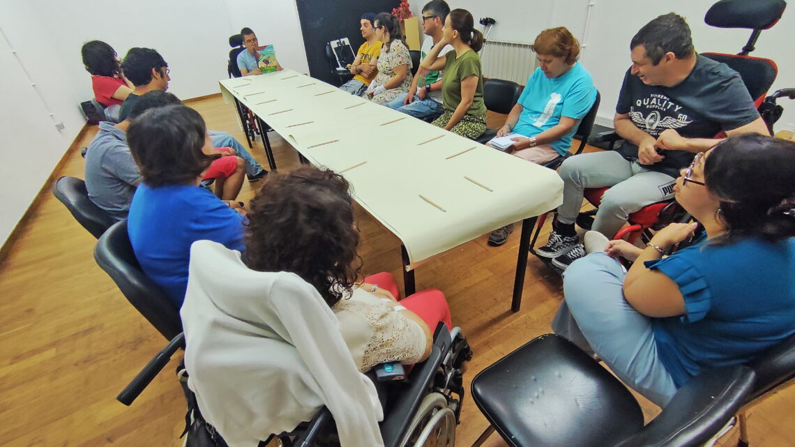 Coimbra | PROJETO ESTÚDIO CONVIDA A ESCREVER CARTAS FELIZES EM OFICINA-ESPETÁCULO QUE LEVA A TRÊS LIVRARIAS