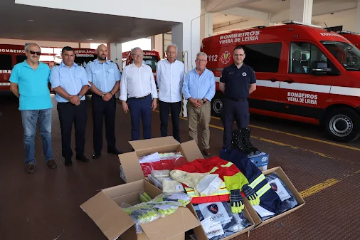 MARINHA GRANDE REFORÇA PROTEÇÃO DOS BOMBEIROS COM ENTREGA DE NOVOS EPI
