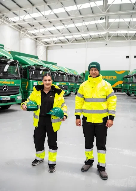 Torrestir apresenta nova farda corporativa com design moderno, funcional e alinhado com a sua identidade