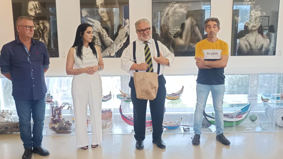 Cantanhede | Coleção reflete a experiência pessoal e traduz uma intensa viagem interior. Exposição de pintura patente no CIAX da Praia da Tocha até dia 24 de agosto