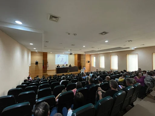 SECÇÃO DE NATAÇÃO DA SOCIEDADE COLUMBÓFILA ENTREGOU GALARDÕES AOS NADADORES QUE MAIS SE DISTINGUIRAM NA APRESENTAÇÃO DA NOVA ÉPOCA DESPORTIVA