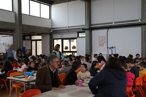 Marinha Grande | EXECUTIVO MUNICIPAL VISITA EB1 CASAL DE MALTA