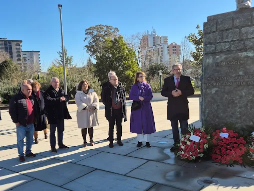 MUNICÍPIO DA MARINHA GRANDE PRESTA HOMENAGEM AOS OPERÁRIOS VIDREIROS