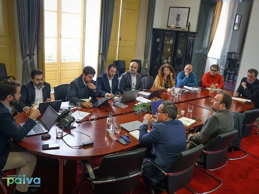 MUNÍCIPIO DE CASTELO DE PAIVA DEBATEU TRAÇADO DA LINHA DE MUITA ALTA TENSÃO