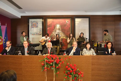 Cantanhede | Ribau Esteves falou do poder local na sessão solene comemorativa do 25 de Abril. Helena Teodósio quer autarquias com voz ativa na revisão da Lei das Finanças Locais