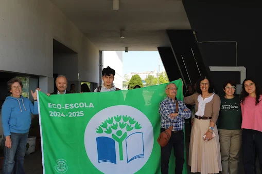 Marinha Grande | 15º HASTEAR DA BANDEIRA ECO-ESCOLAS ENCERRA CICLO NA ESCOLA SECUNDÁRIA CALAZANS DUARTE
