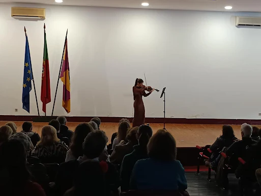 Integra a programação do Festival de Ópera e Música da Ritornello.ac – Recital de violino por Clara Ramos na Biblioteca Municipal