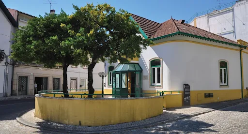Figueiró dos Vinhos reforça oferta cultural com instalação de projetor de cinema digital financiado pelo PRR