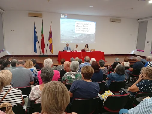 Cantanhede | Professor universitário João Lin Yun foi o orador convidado, Crises climática e ambiental em discussão na Biblioteca Municipal