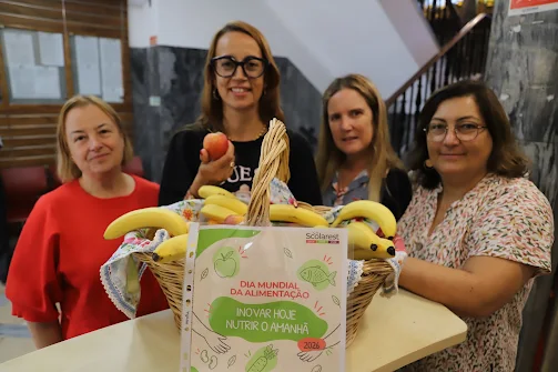 Marinha Grande | DISTRIBUIÇÃO DE FRUTA ASSINALA O DIA MUNDIAL DA ALIMENTAÇÃO