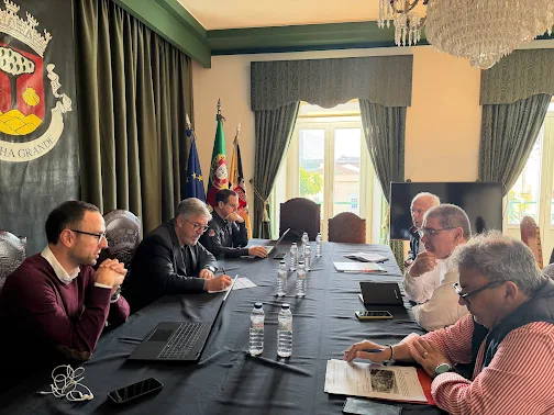 Marinha Grande | PRESIDENTE DA CÂMARA PROMOVE REUNIÃO SOBRE APOIOS ÀS ASSOCIAÇÕES DE BOMBEIROS